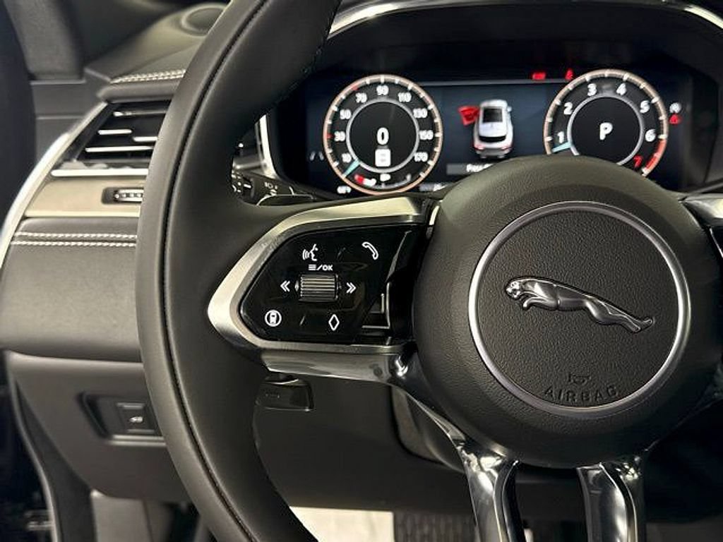 New 2026 Jaguar F-PACE R-Dynamic S AWD/4WD image 40