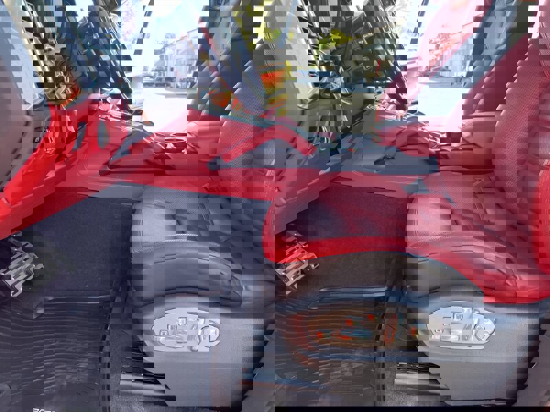 Used 2017 Porsche Cayenne S image 32