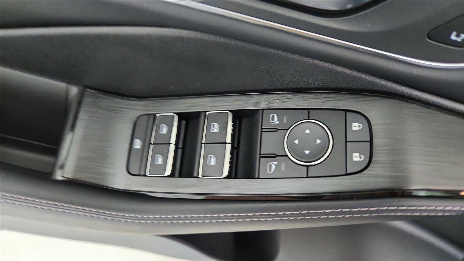 New 2026 Nissan Rogue Platinum w/ Platinum Premium Package image 16