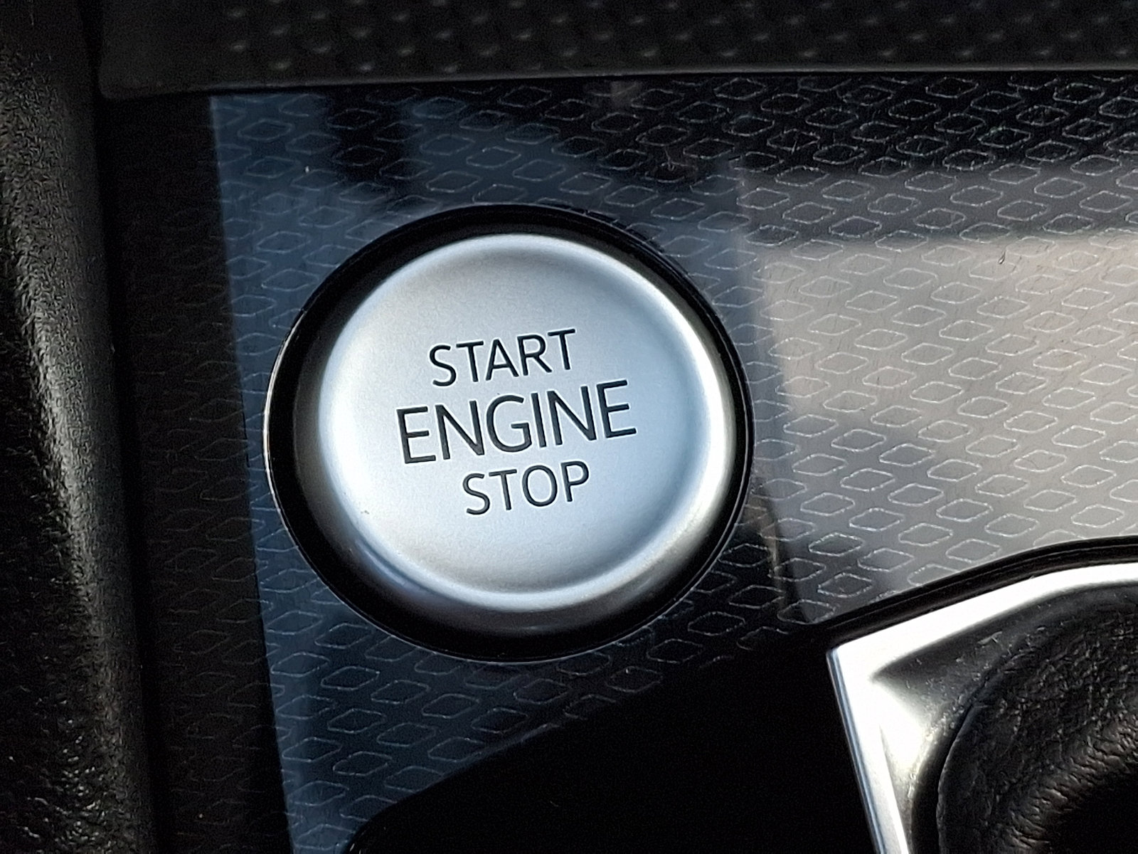 Certified 2025 Volkswagen Taos S image 22