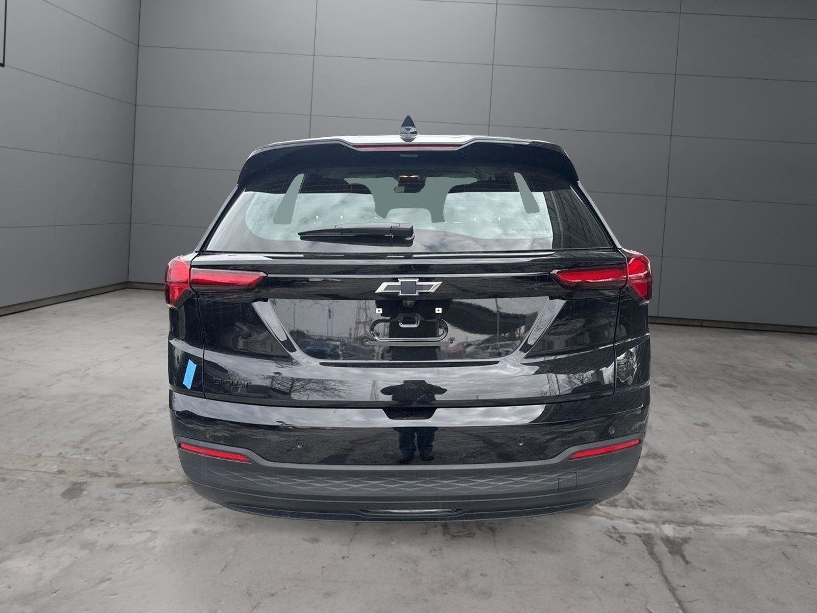New 2027 Chevrolet Bolt LT w/ Comfort Package FWD image 9