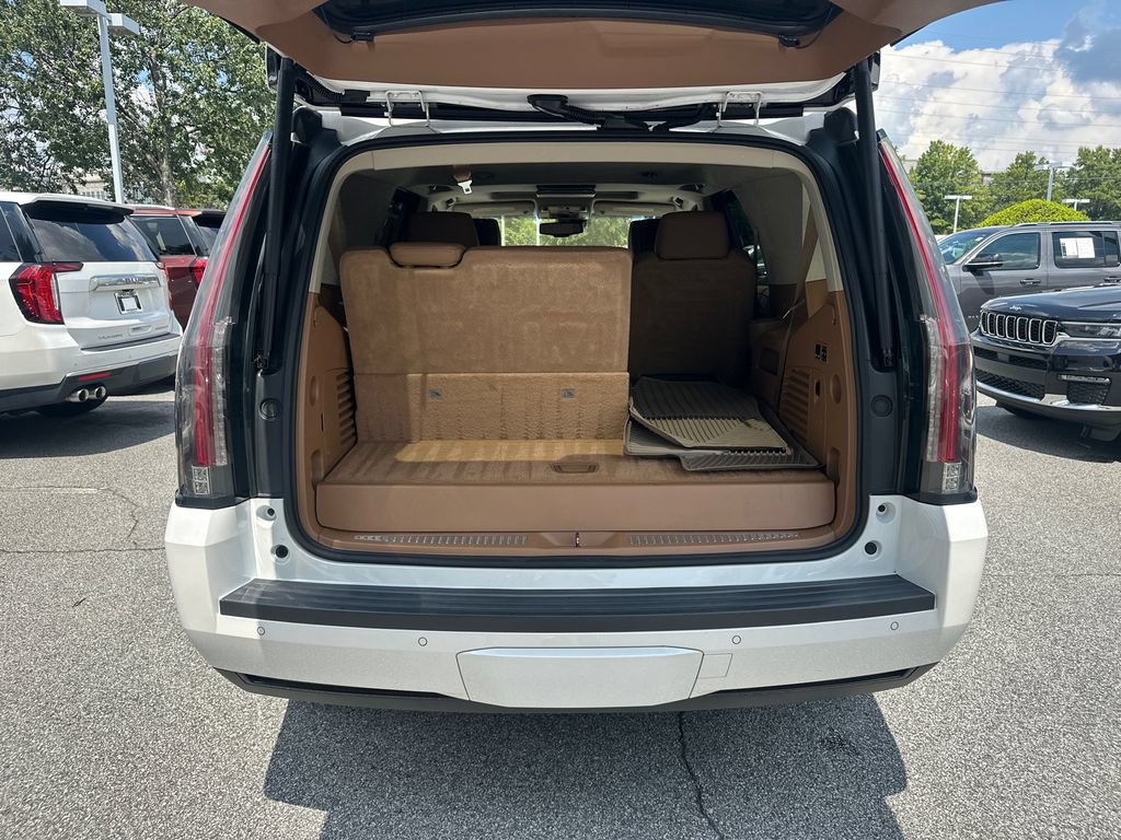 Used 2016 Cadillac Escalade Platinum AWD/4WD image 15