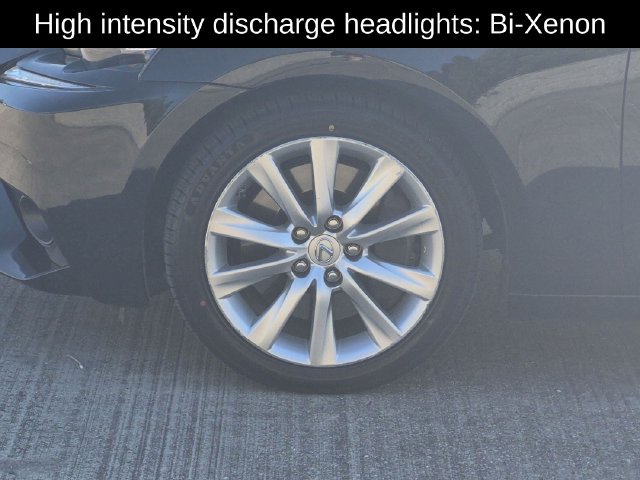 Used 2016 Lexus IS 300 AWD w/ Premium Package image 10