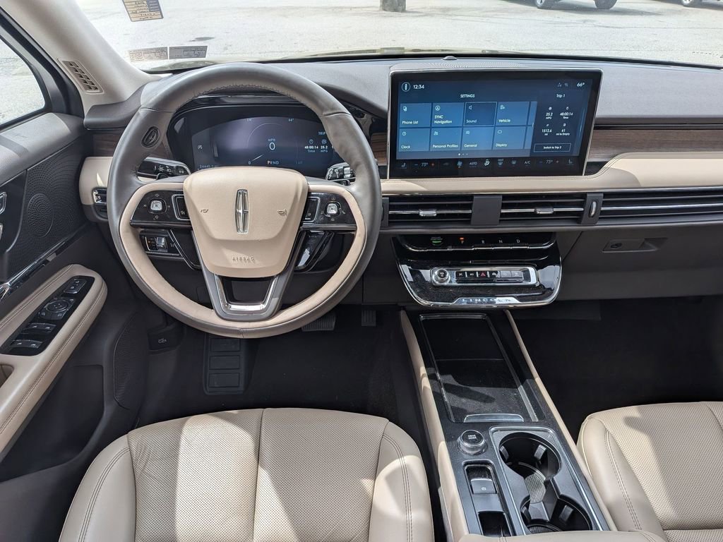 Used 2023 Lincoln Corsair Reserve image 18