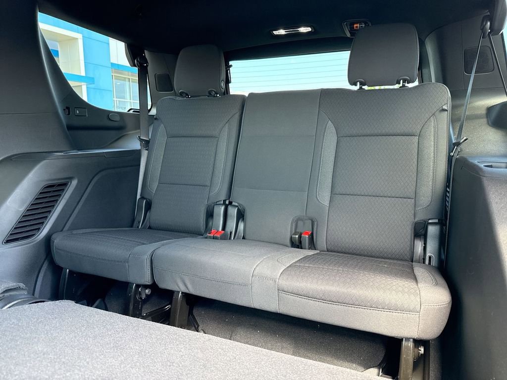 New 2026 Chevrolet Tahoe LS w/ LPO, Dark Essentials Package AWD/4WD image 24