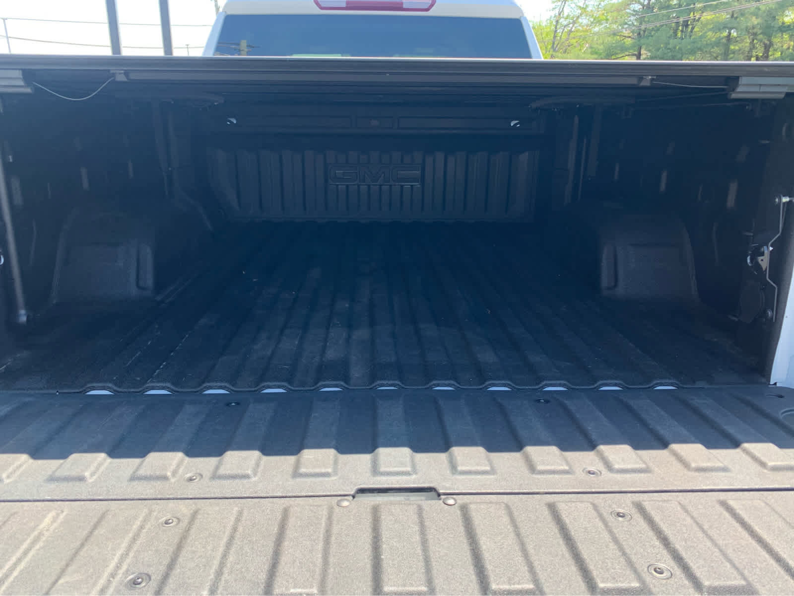 Used 2023 GMC Sierra 1500 Elevation AWD/4WD image 6