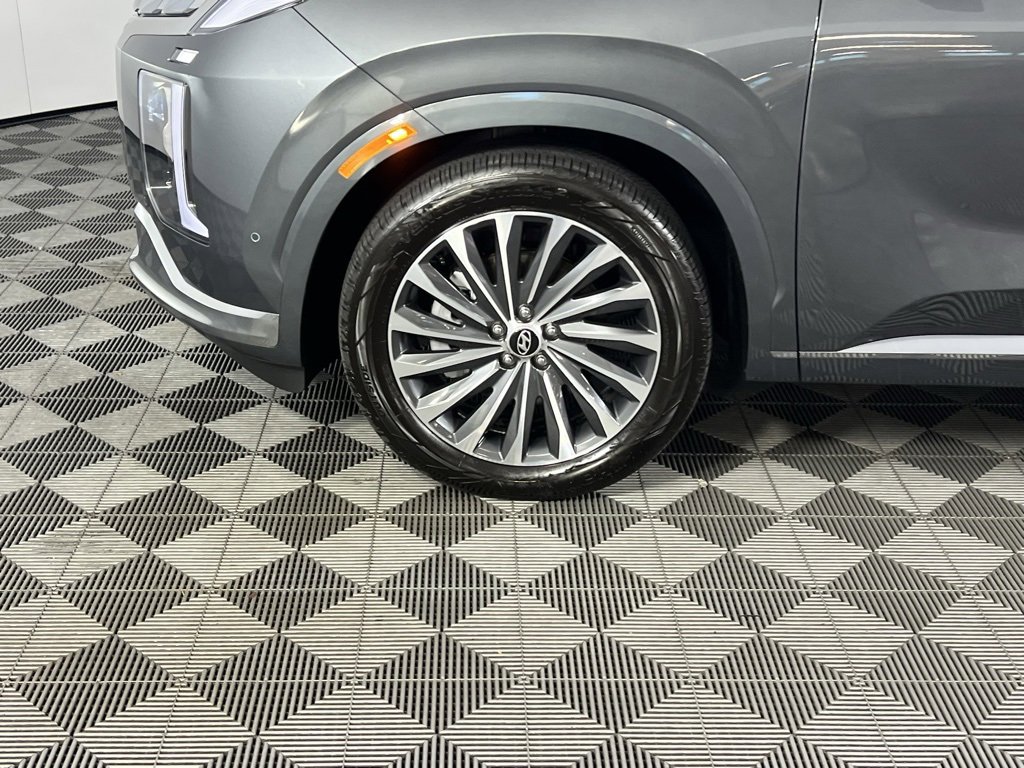Used 2025 Hyundai Palisade Calligraphy image 12