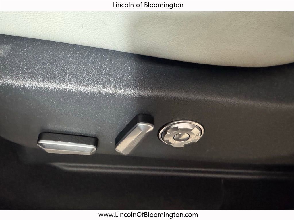 Certified 2025 Lincoln Navigator L Black Label w/ Black Label Special Edition image 50