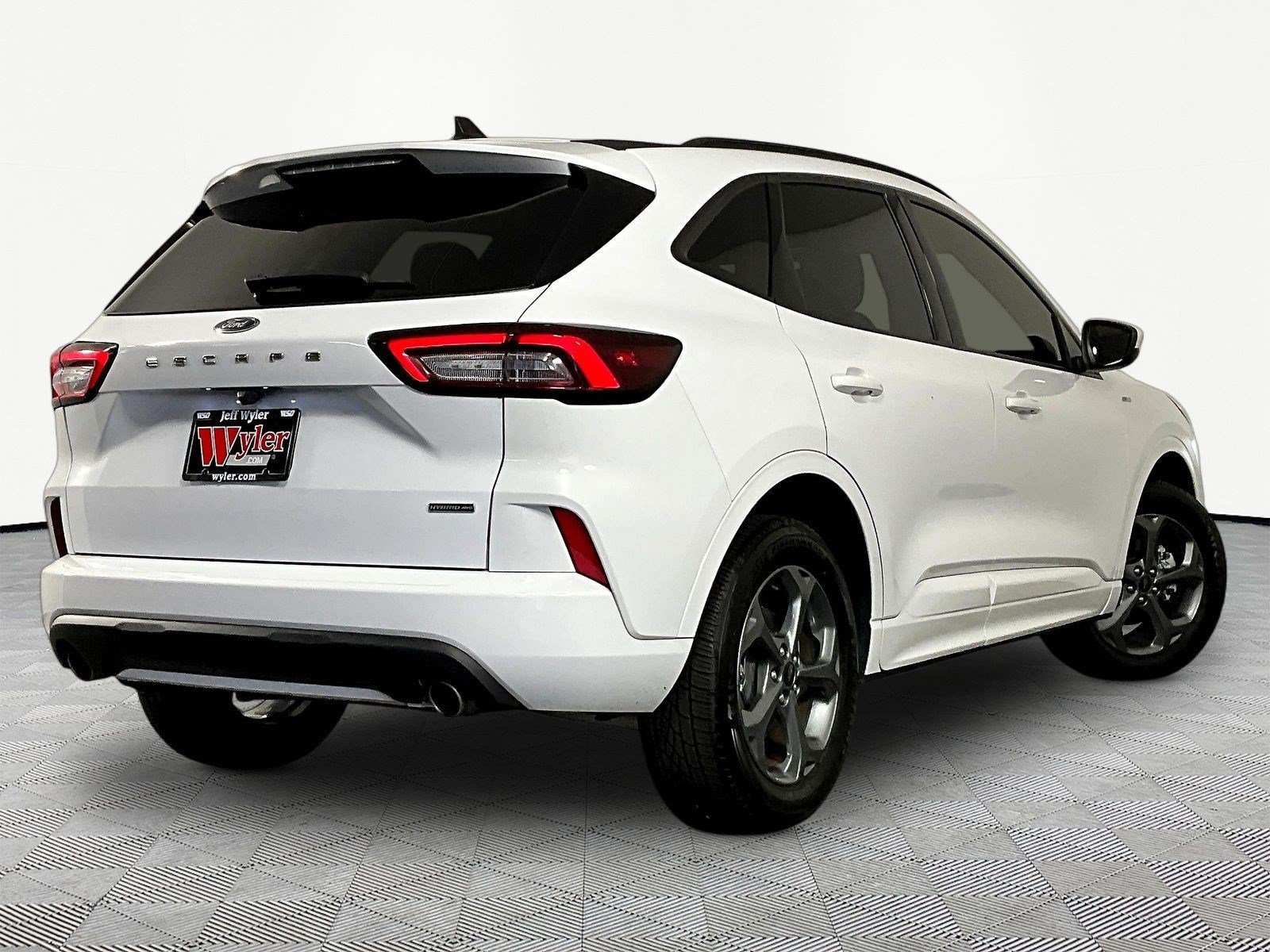 Used 2023 Ford Escape ST-Line Select AWD/4WD image 6