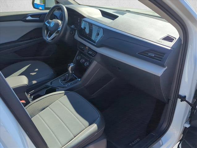 Used 2023 Volkswagen Taos SE w/ Panoramic Sunroof Package FWD image 20