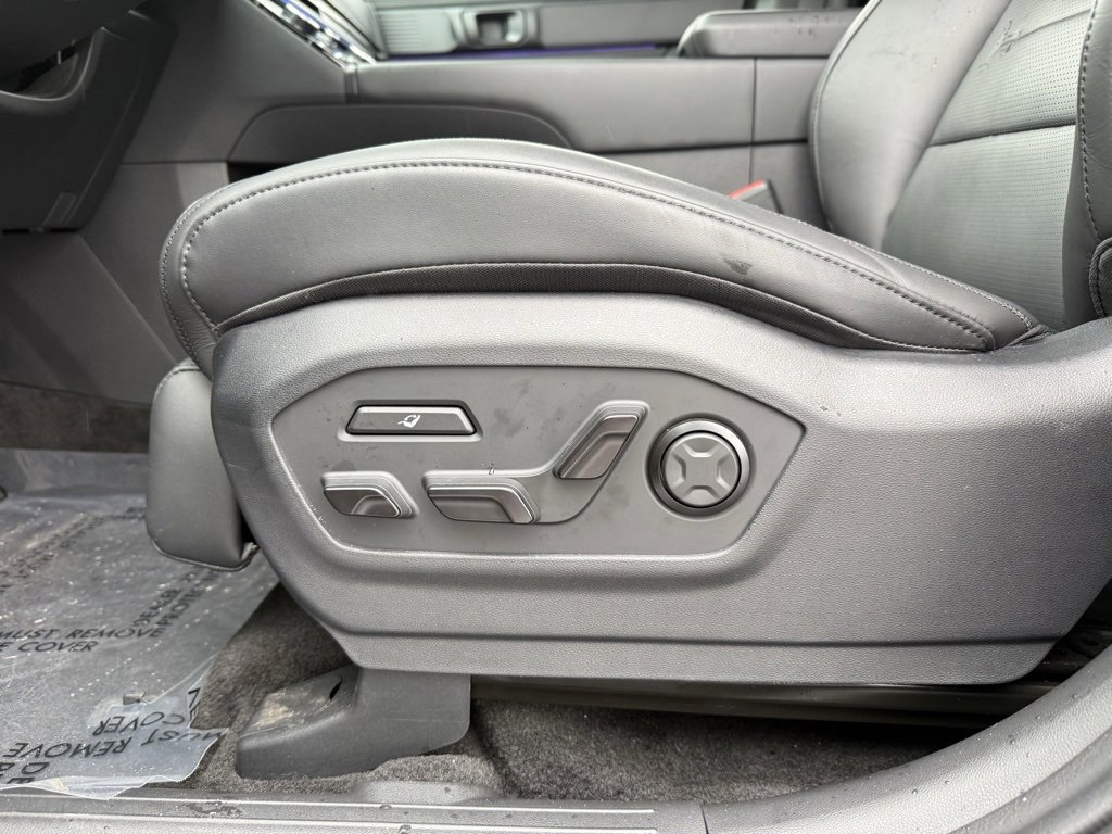 Used 2025 Hyundai Santa Fe Calligraphy image 30
