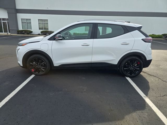 Used 2023 Chevrolet Bolt EUV LT w/ Redline Edition image 8