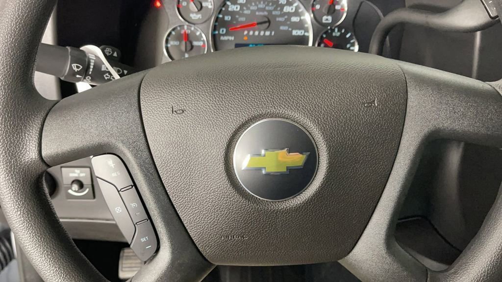 New 2025 Chevrolet Express 2500 Extended w/ Driver Convenience Package image 25