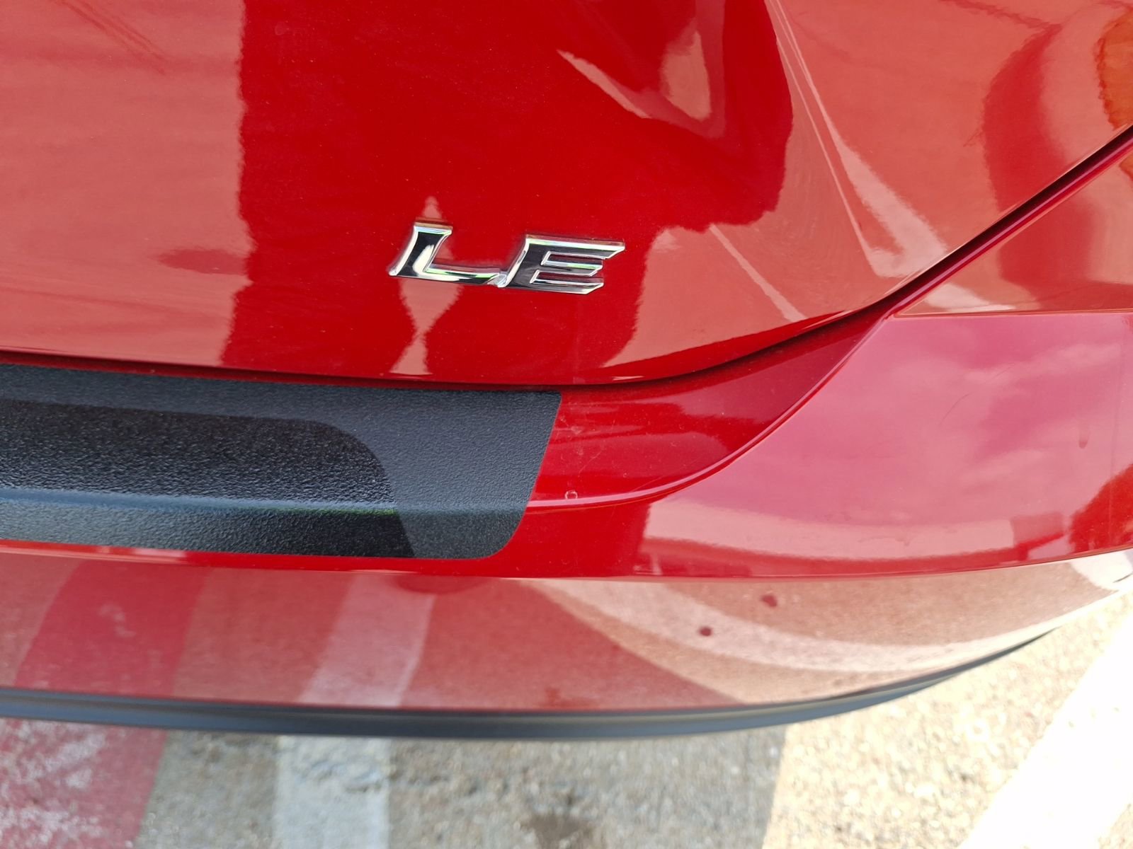 Used 2025 Toyota Camry LE w/ Convenience Package image 12