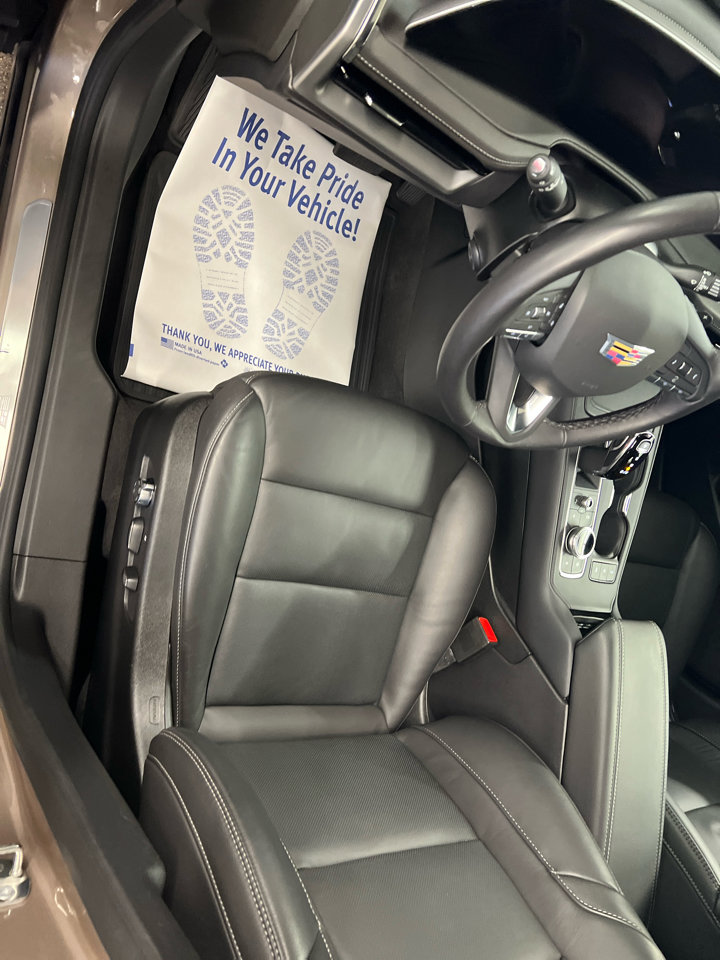 Used 2024 Cadillac XT4 Premium Luxury w/ Active Safety Package image 9