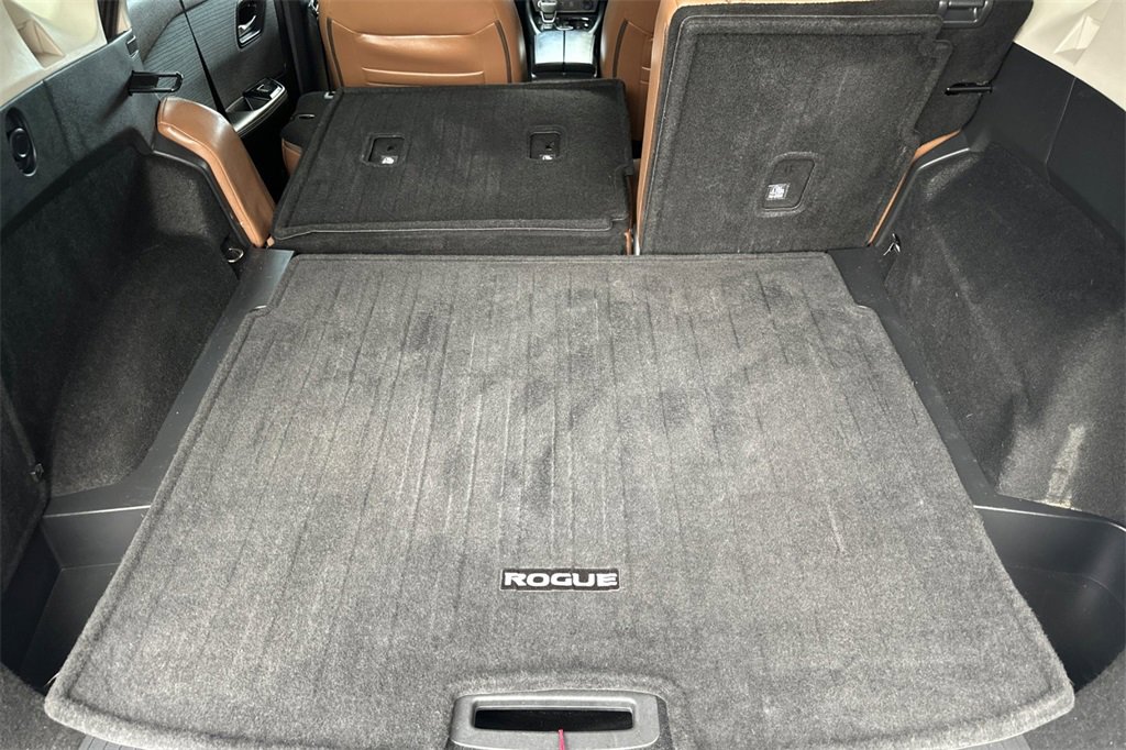 Used 2022 Nissan Rogue SV image 16