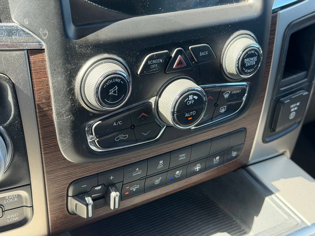 Used 2014 RAM 1500 Laramie w/ Convenience Group AWD/4WD image 16