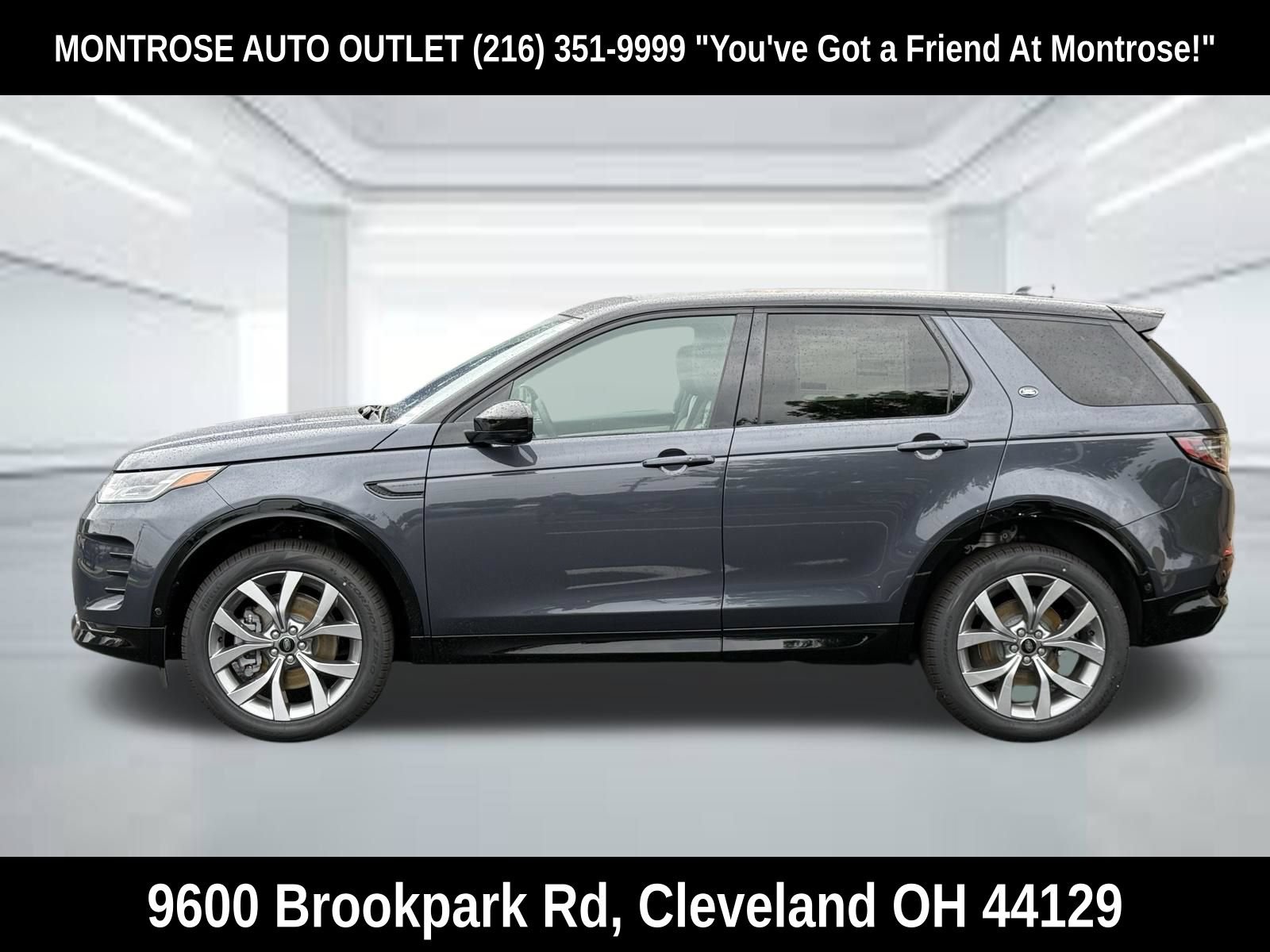 New 2026 Land Rover Discovery Sport Landmark AWD/4WD image 2