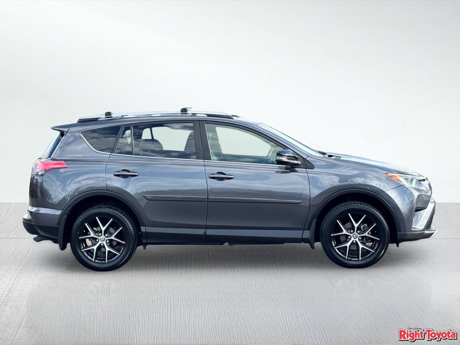 Certified 2016 Toyota RAV4 SE w/ Cargo Management Package FWD image 8