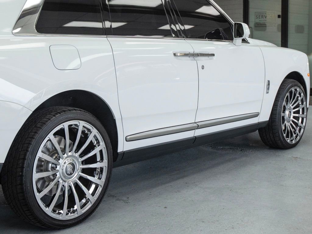 Used 2022 Rolls-Royce Cullinan w/ Cullinan Package image 50