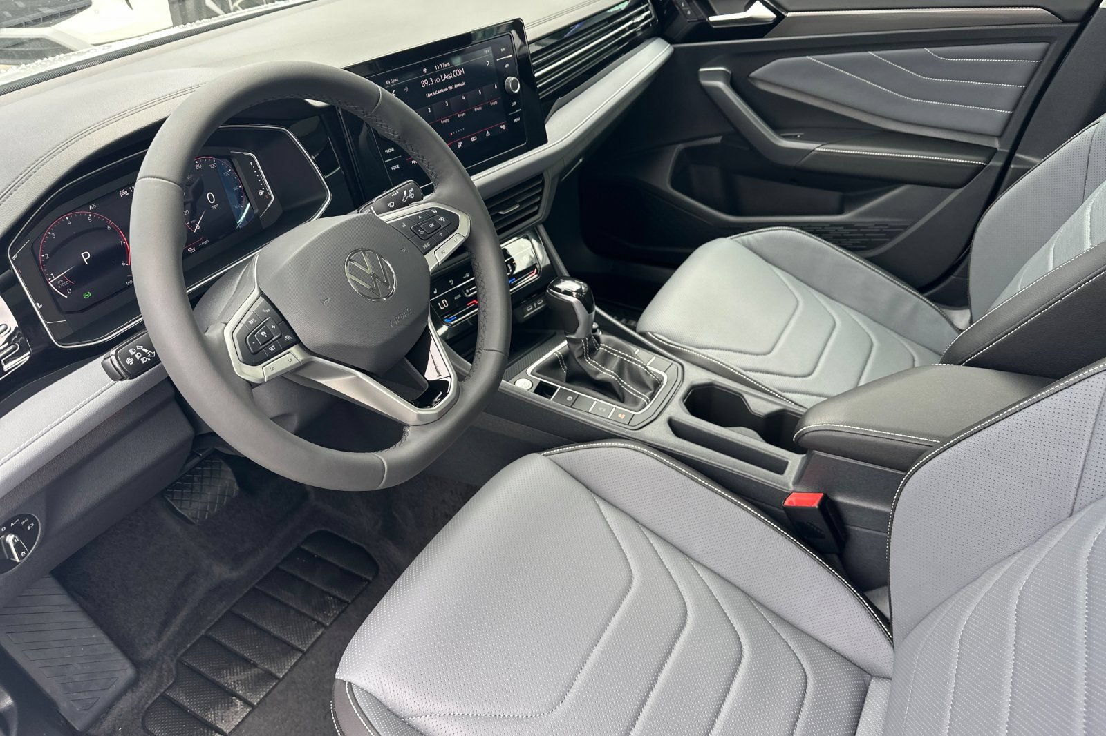 New 2026 Volkswagen Jetta SEL FWD image 8