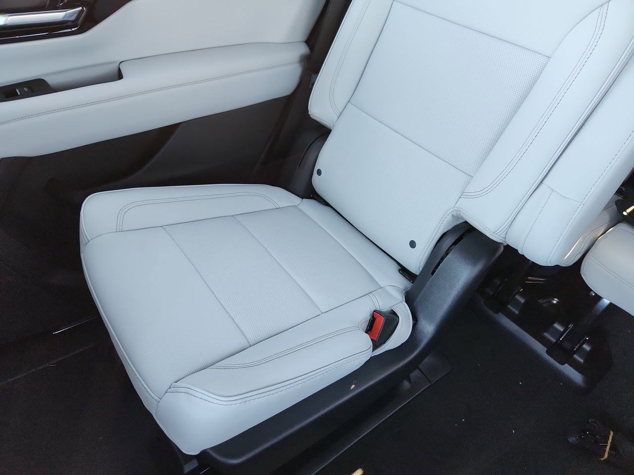 Used 2026 Chevrolet Tahoe Premier image 12