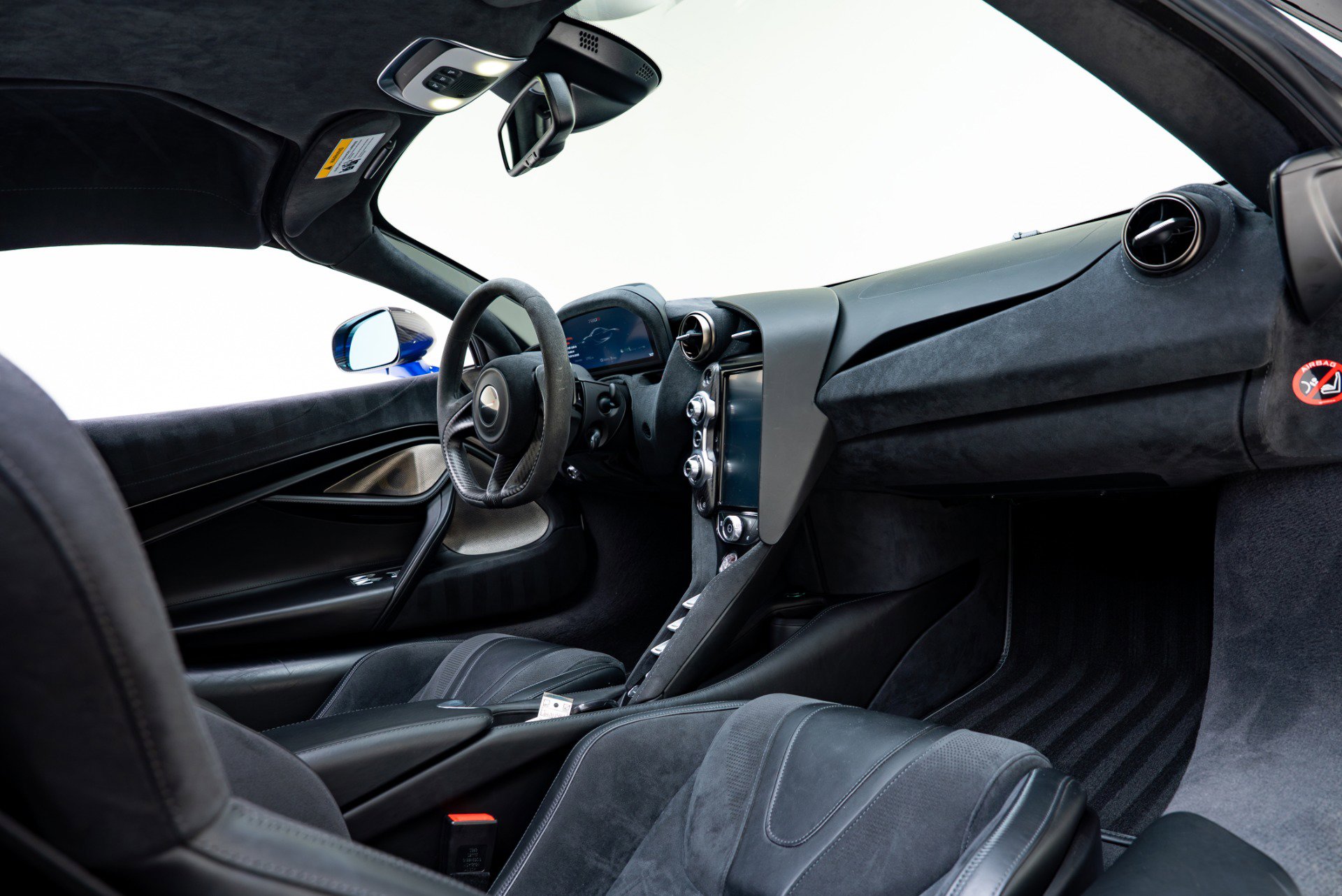 Used 2018 McLaren 720S Performance RWD image 41