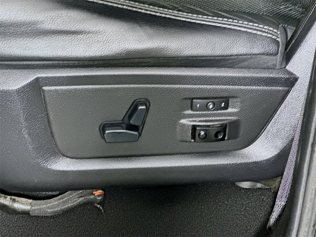 Used 2018 RAM 3500 Laramie image 22