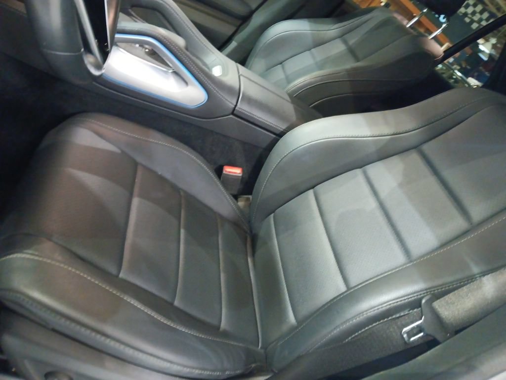 Used 2024 Mercedes-Benz GLE 350 4MATIC image 6
