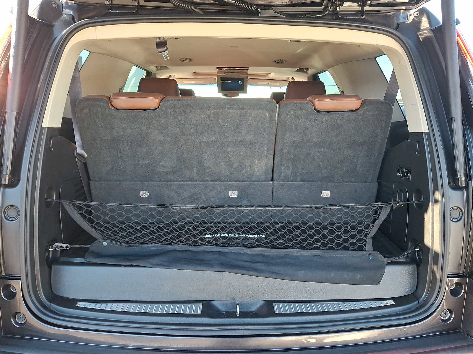 Used 2017 Cadillac Escalade Premium Luxury image 28