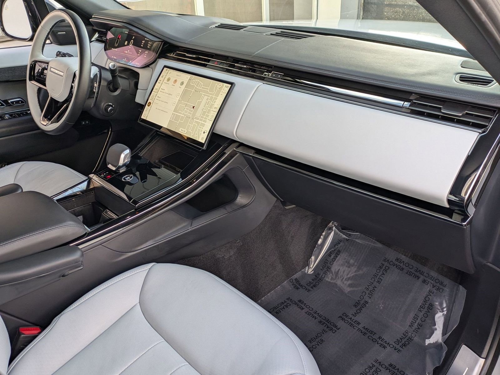 Used 2025 Land Rover Range Rover Sport Dynamic SE image 21