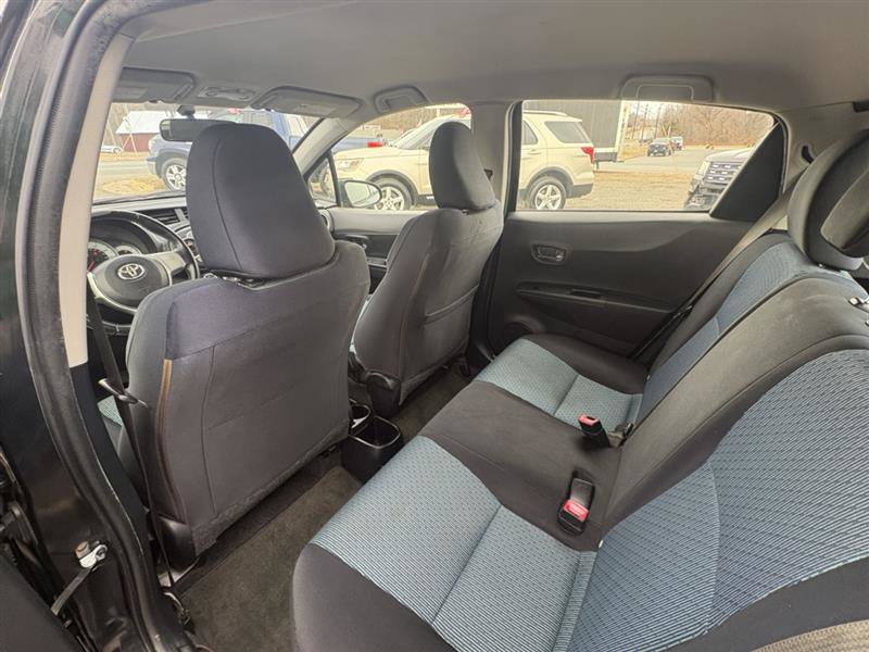 Used 2012 Toyota Yaris SE image 13