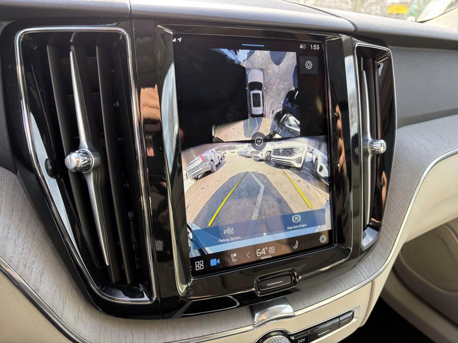 Used 2025 Volvo XC60 B5 Plus w/ Climate Package image 20