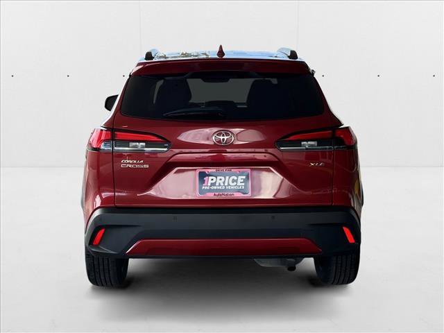 Used 2023 Toyota Corolla Cross XLE image 8