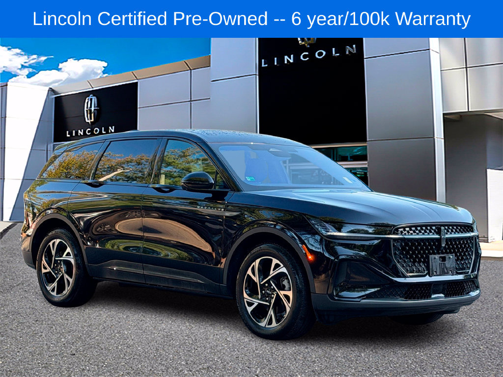 Used 2025 Lincoln Nautilus Premier w/ Jet Appearance Package