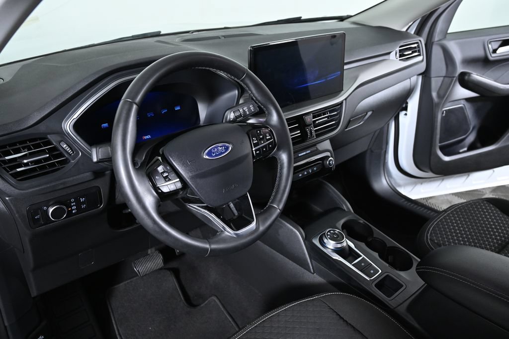 Used 2023 Ford Escape Active w/ Tech Pack #2 AWD/4WD image 11