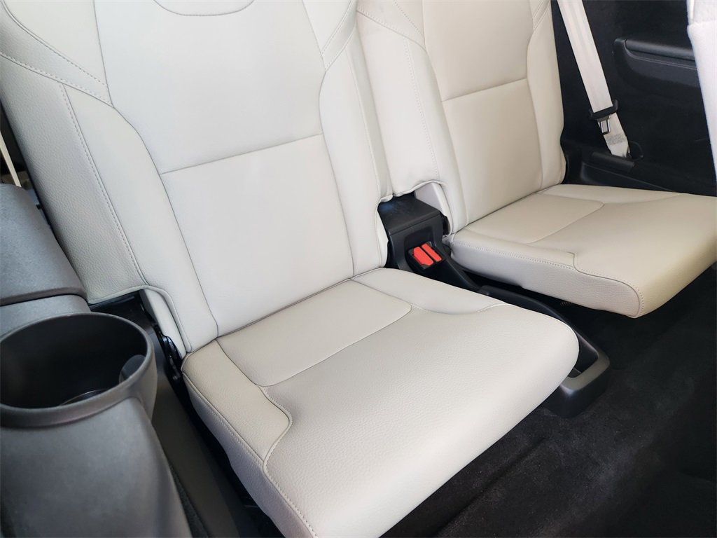 Used 2023 Volvo XC90 B6 Plus w/ Protection Package Premier image 23