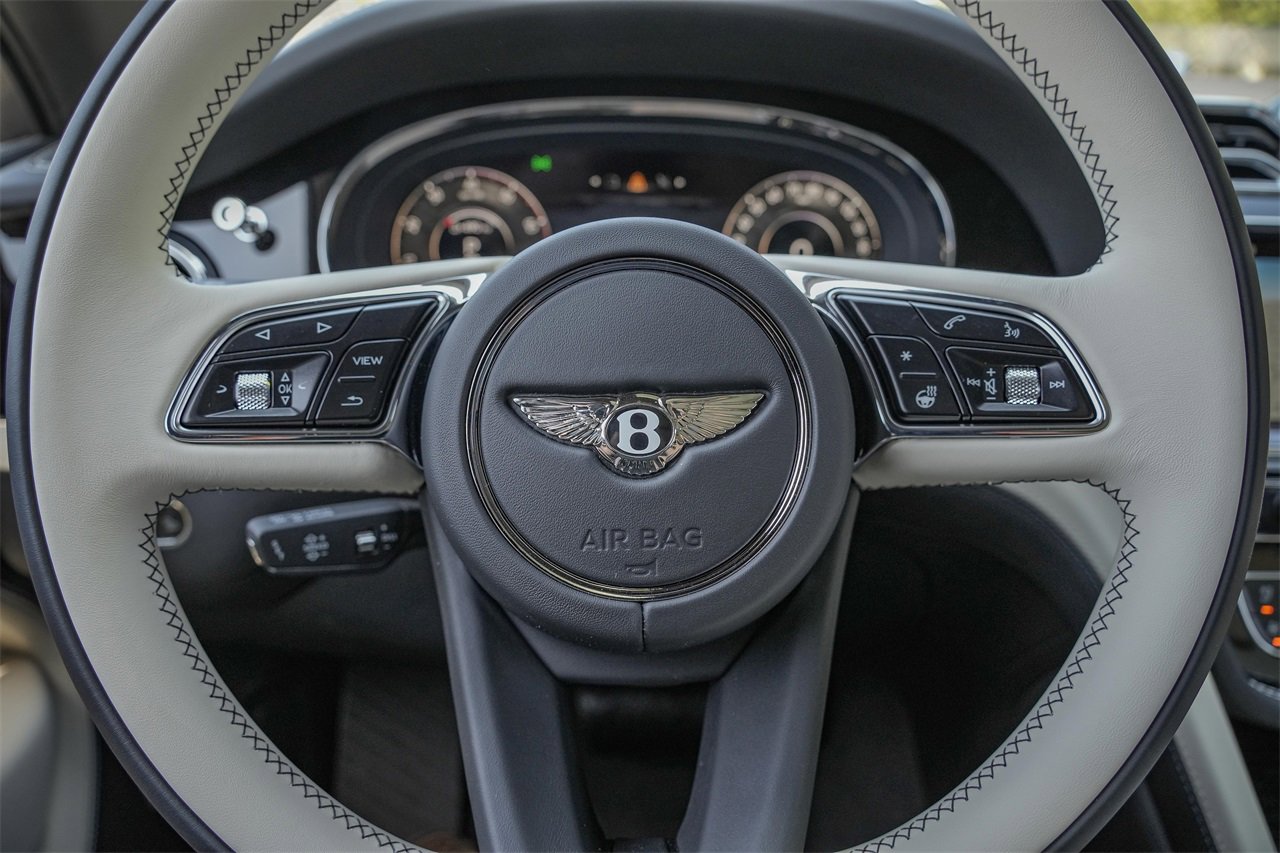 New 2025 Bentley Bentayga Extended Wheelbase image 24