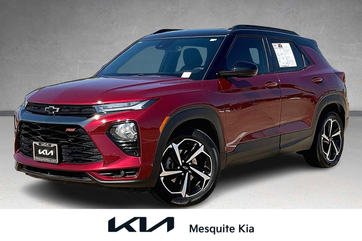 Used 2023 Chevrolet TrailBlazer RS w/ Sun and Liftgate Package image 1