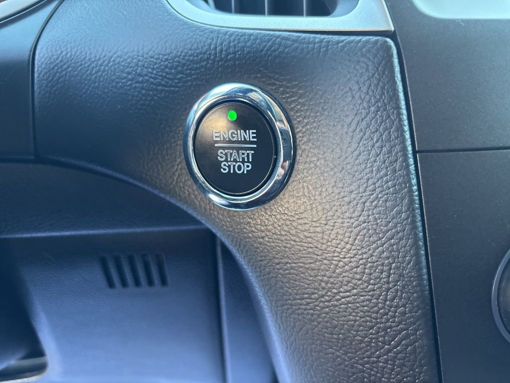 Used 2020 Ford Edge SEL image 24