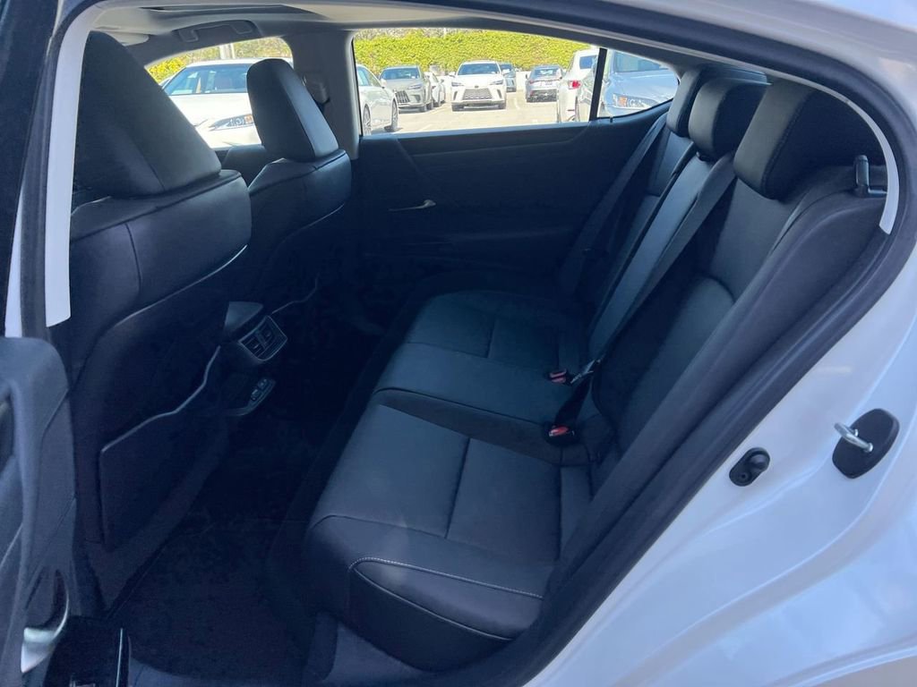 Certified 2024 Lexus ES 350 w/ Premium Package image 19
