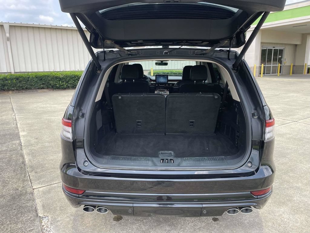 Used 2022 Lincoln Aviator Reserve w/ Equipment Group 201A AWD/4WD image 10