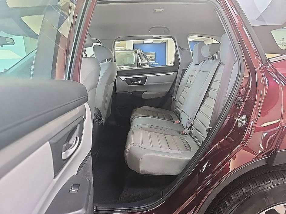 Used 2017 Honda CR-V LX image 25