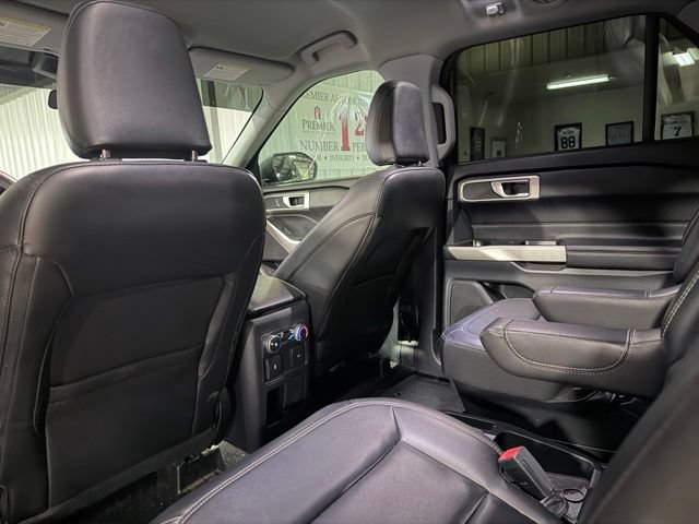 Used 2021 Ford Explorer XLT w/ Equipment Group 202A RWD image 12