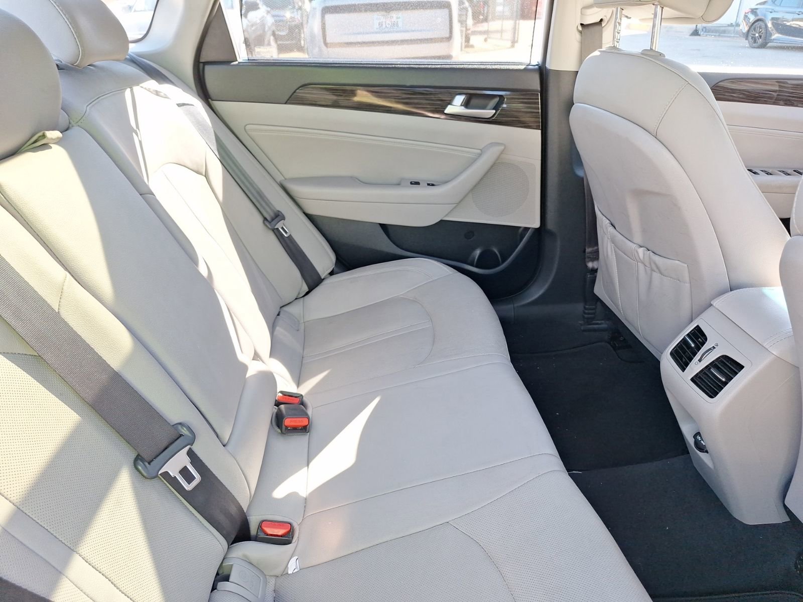 Used 2016 Hyundai Sonata Limited w/ Option Group 05 image 33