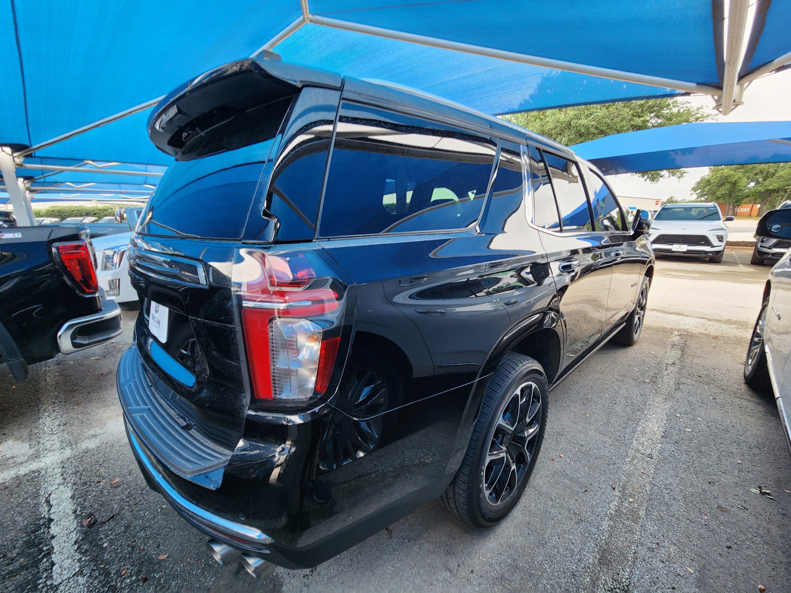 Used 2023 Chevrolet Tahoe Premier w/ Texas Edition AWD/4WD image 4