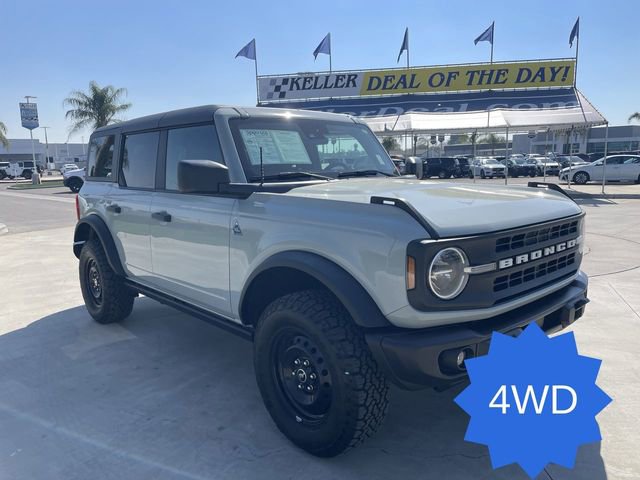 Used 2023 Ford Bronco Black Diamond image 2