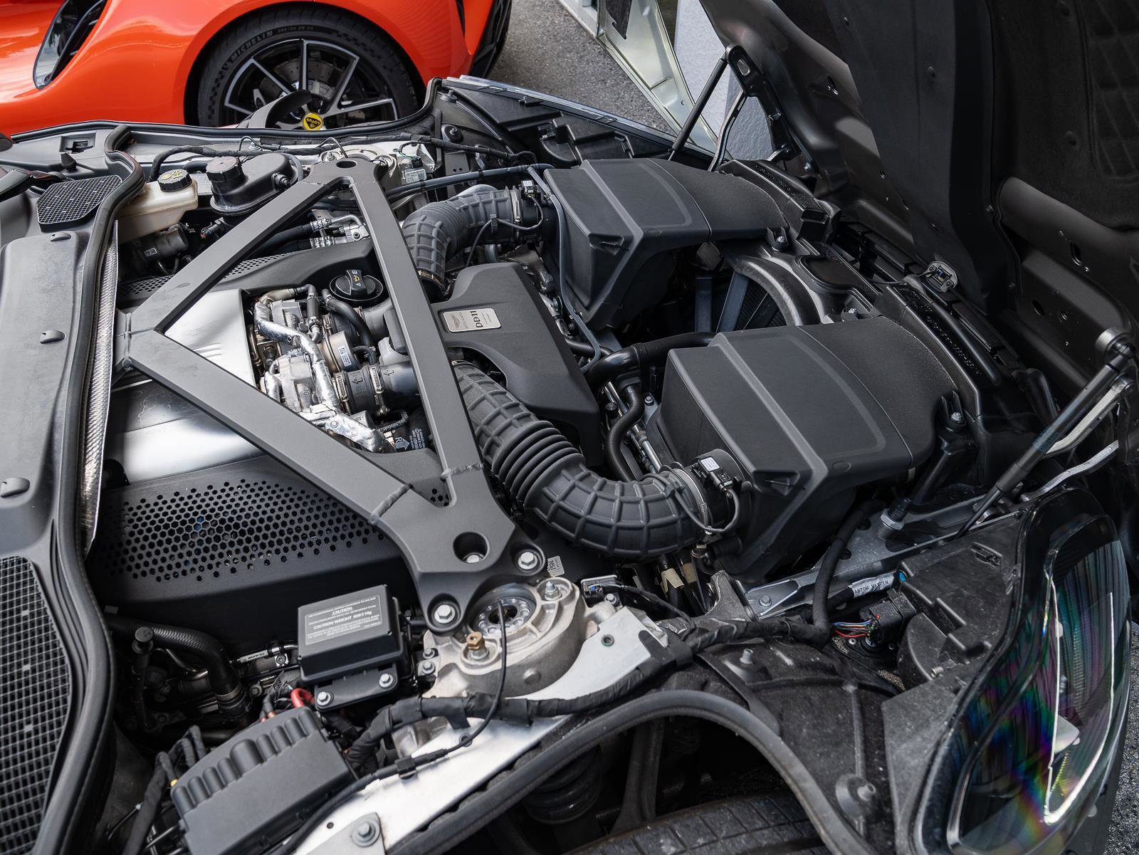 Used 2020 Aston Martin DB11 Volante image 50