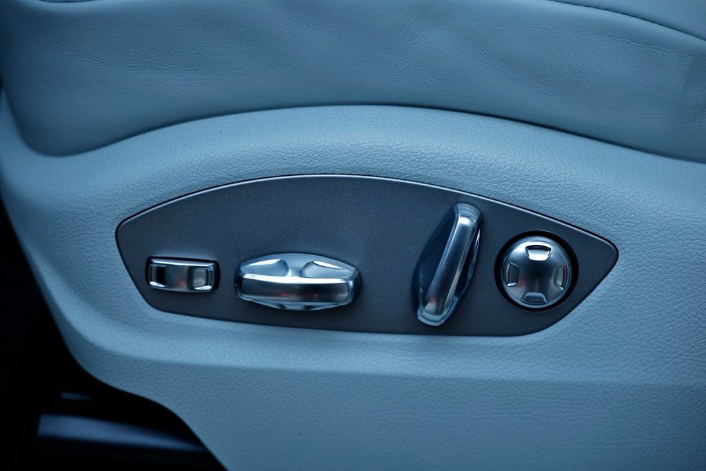 New 2026 Porsche Macan AWD/4WD image 24