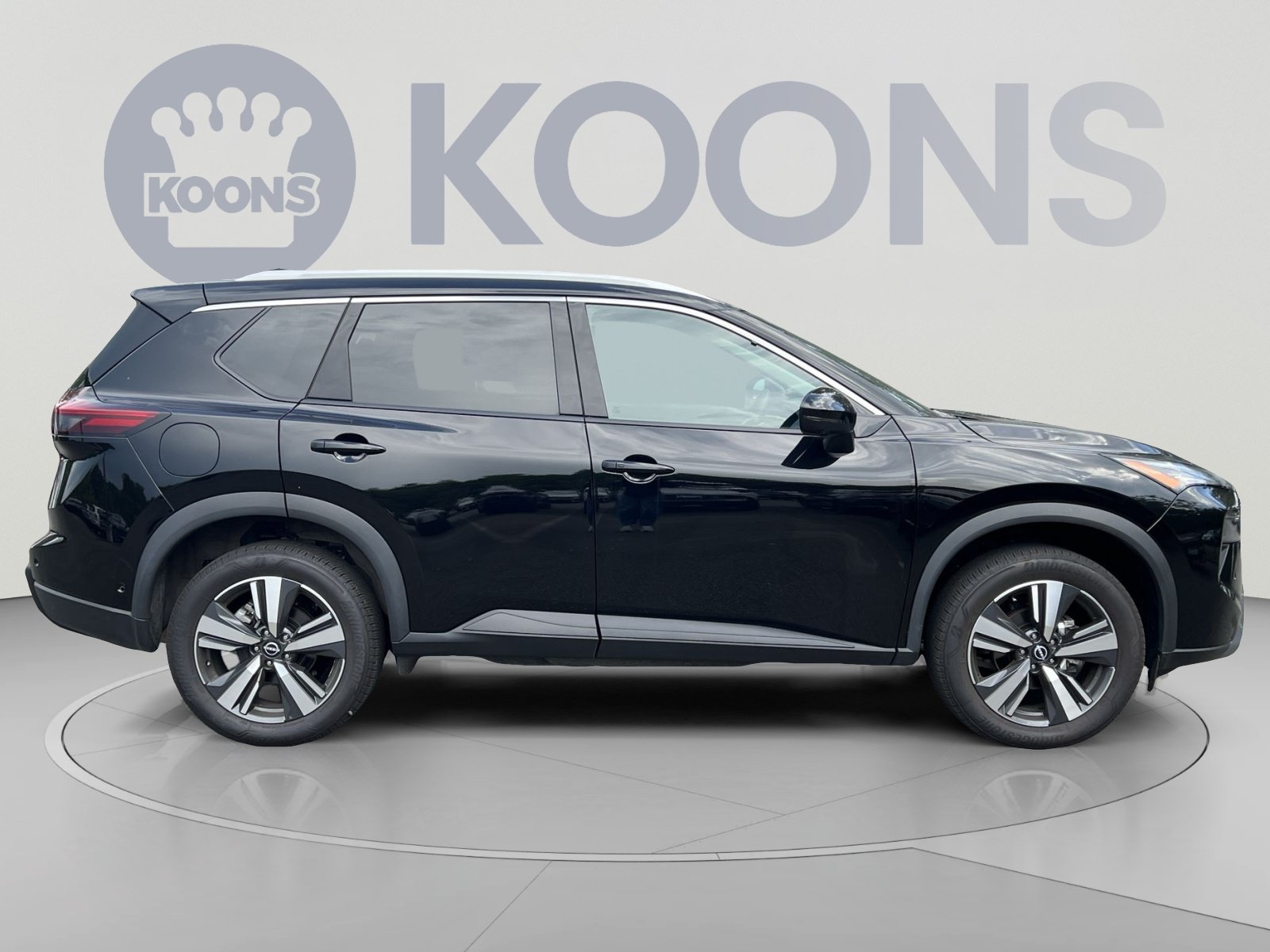 Used 2026 Nissan Rogue SL FWD image 8